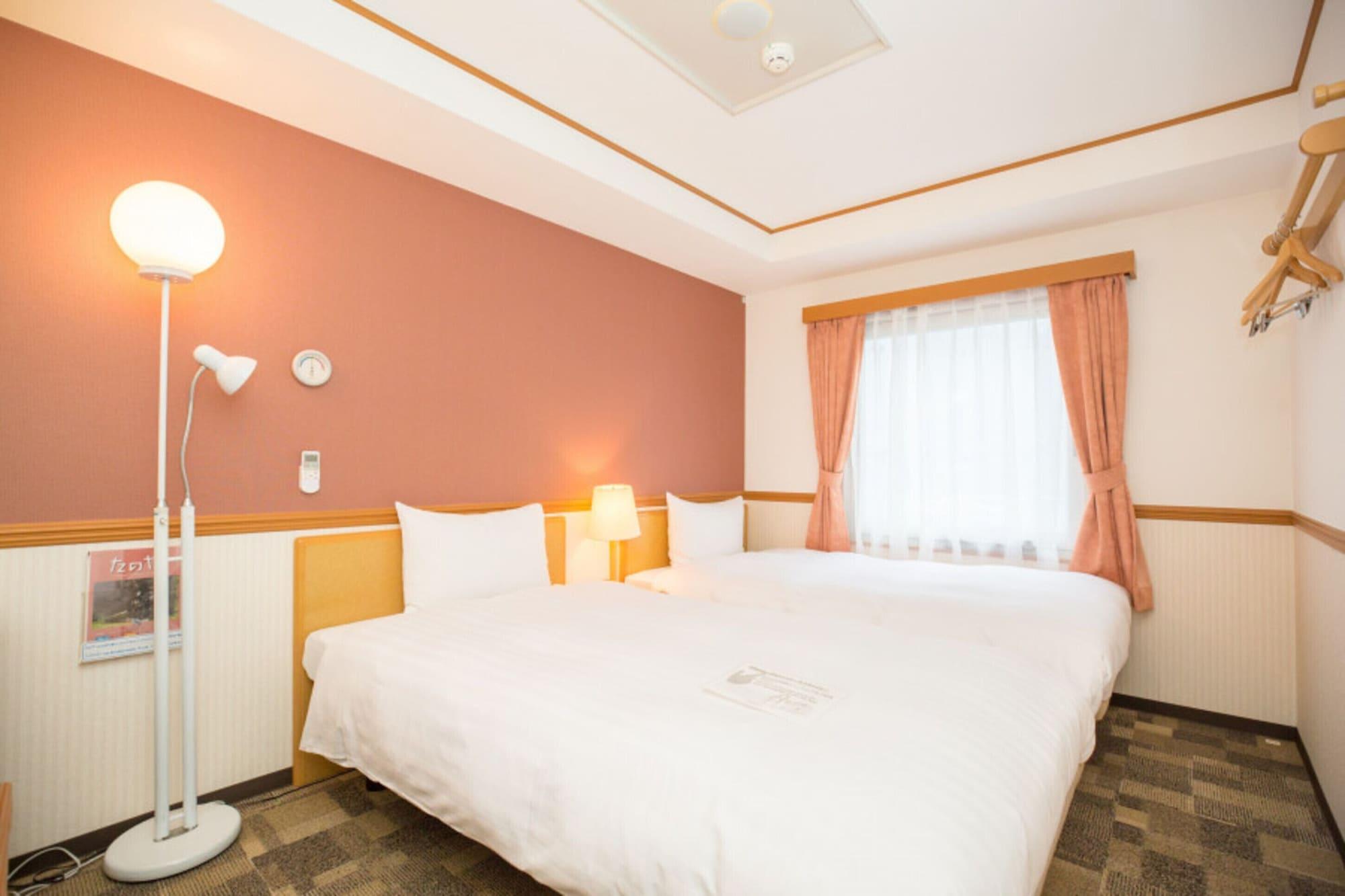 Toyoko Inn Miyazaki Ekimae מראה חיצוני תמונה