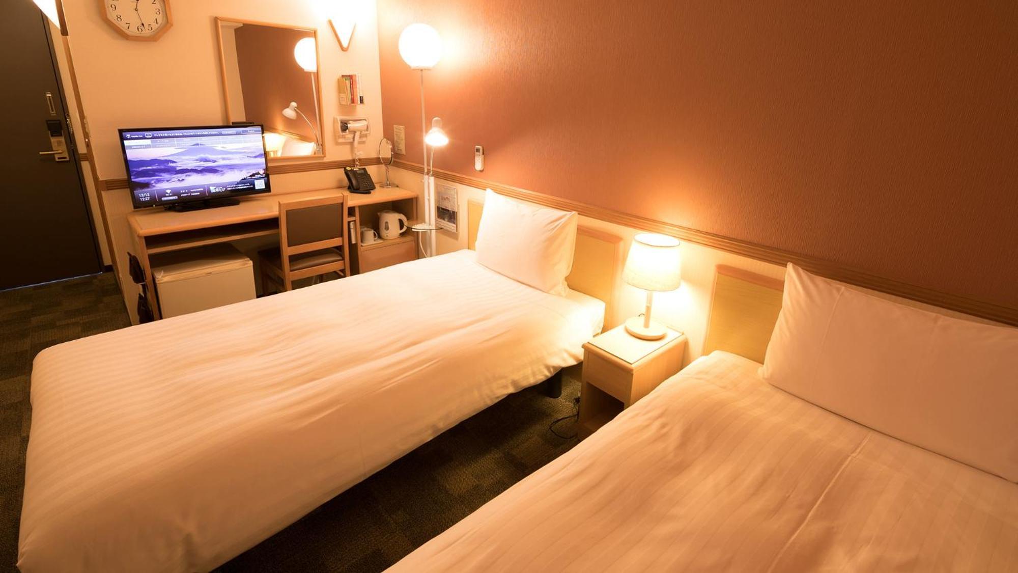 Toyoko Inn Miyazaki Ekimae חדר תמונה