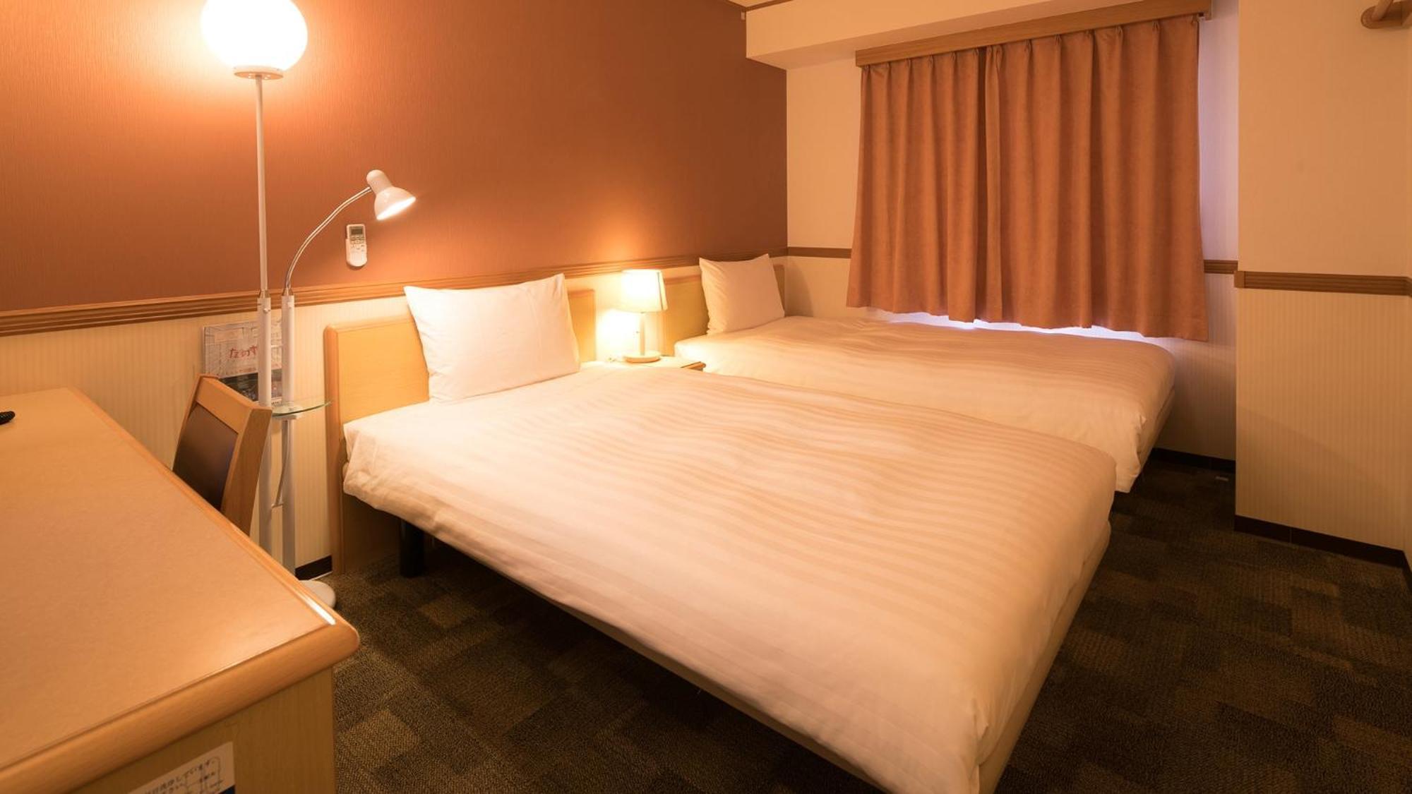 Toyoko Inn Miyazaki Ekimae חדר תמונה