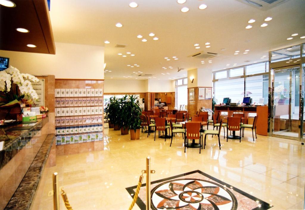 Toyoko Inn Miyazaki Ekimae מראה חיצוני תמונה